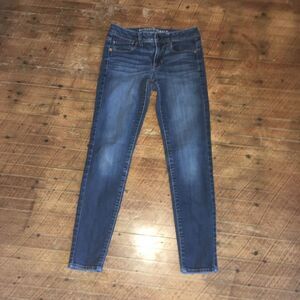 American Eagle distressed super skinny size 2 jeans